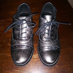 Crown Vintage metallic shoes